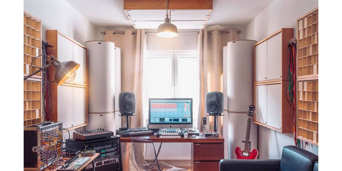 Studio composé d'absorbeurs moyennes et hautes fréquences