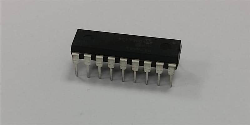 Atoll Electronique Microprocesseur télécommande