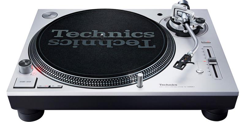 Technics SL-1200 MK7 Silver