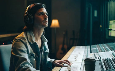 AKG K371 BT Noir - EasyLounge - 12
