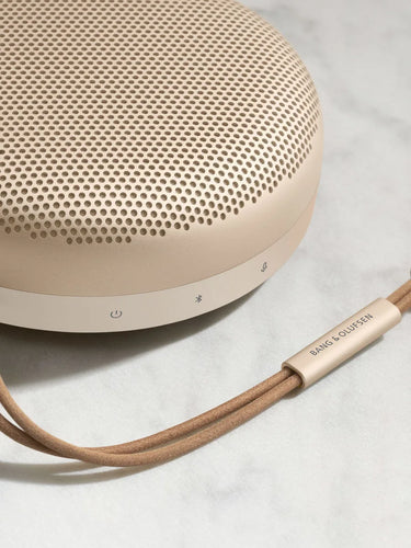 Bang Olufsen Beosound A1 2nd Gen Gold Tone - EasyLounge - 4