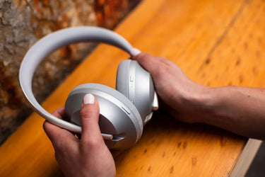 Bose Noise Cancelling Headphones 700 Silver - EasyLounge - 19