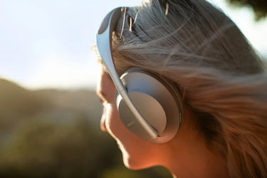 Bose Noise Cancelling Headphones 700 Silver - EasyLounge - 12