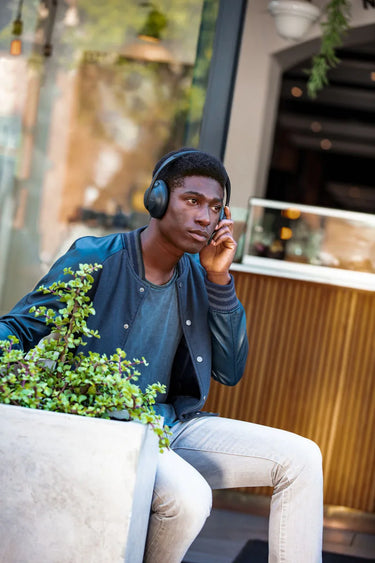 Bose Noise Cancelling Headphones 700 Noir - EasyLounge - 24