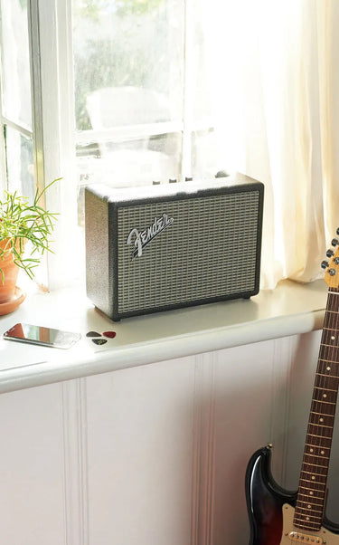Fender Monterey Noir - EasyLounge - 23